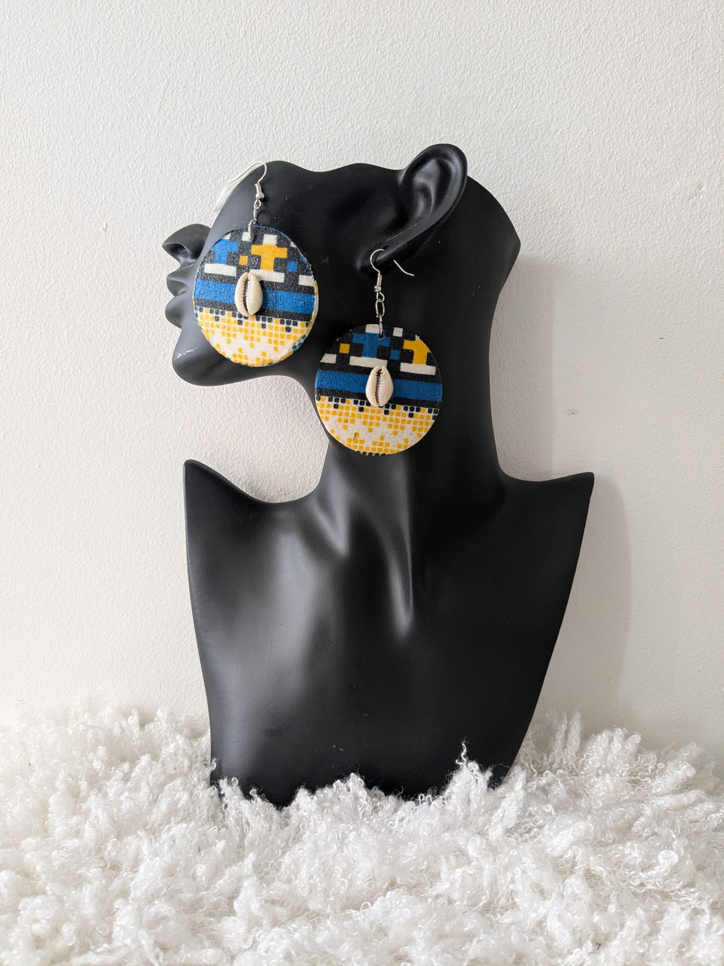Lined turquoise blue, yellow and black  tote bag with matching earrings